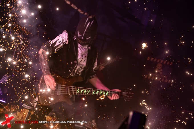 H&Auml;MATOM BASSIST PETER "WEST" HAAG